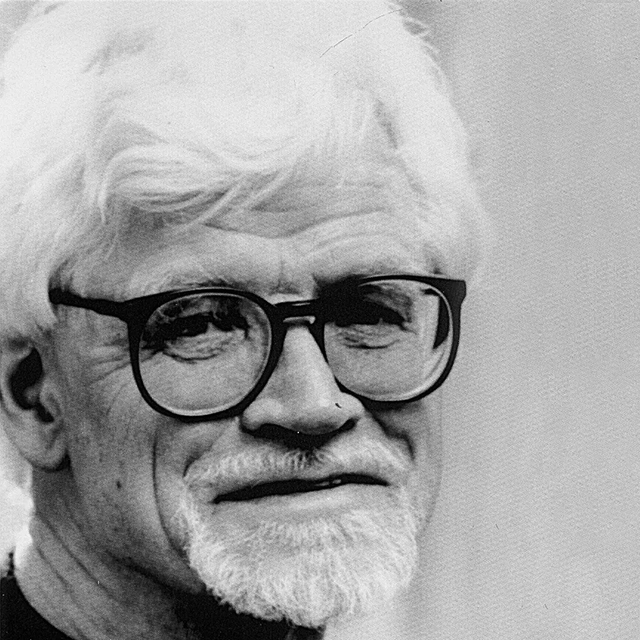 Пер Люткен (1916-1998) за Holmegaard - ваза "Cascade"