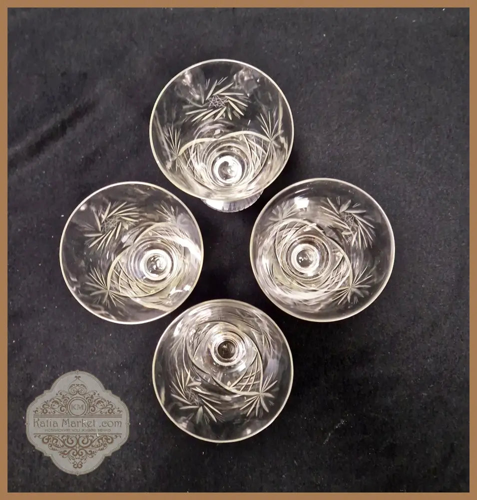 Чаши за безалкохолни или алкохолни напитки на брой - antique