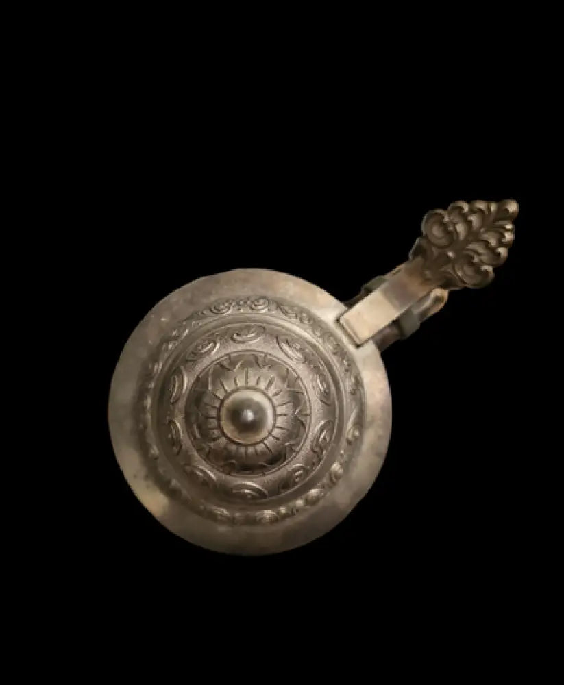 Халба с капак,вместимост 1L (470)