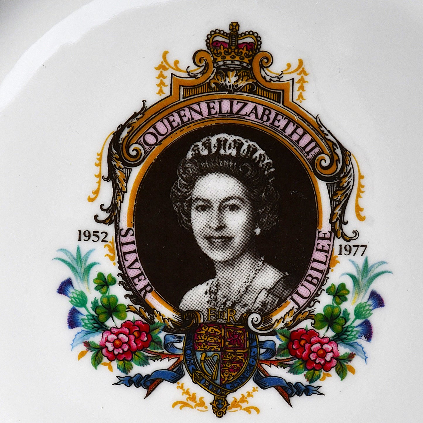 Royal Kent - детайл портрет на кралицата