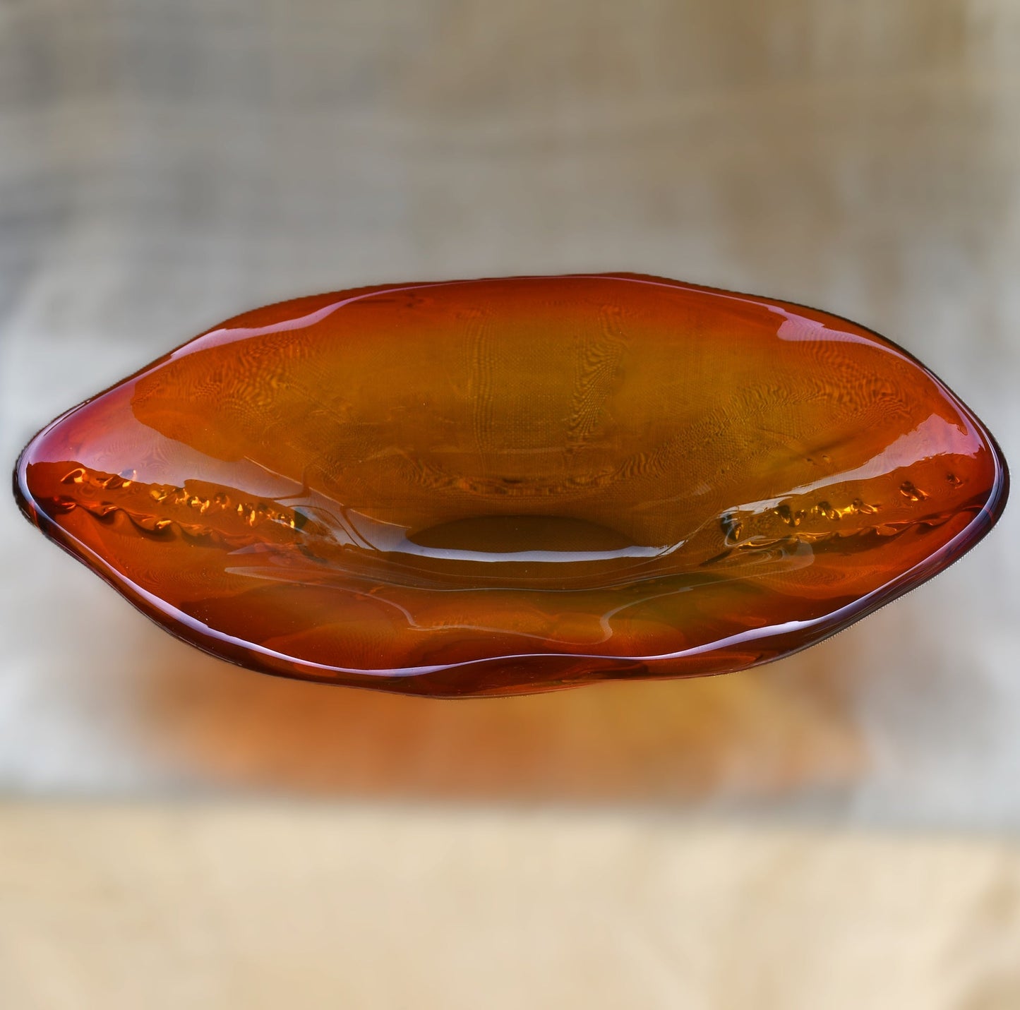 Купа/Фруктиера в стил Mid-Century Modern, ръчно работено стъкло, България, 1970-те