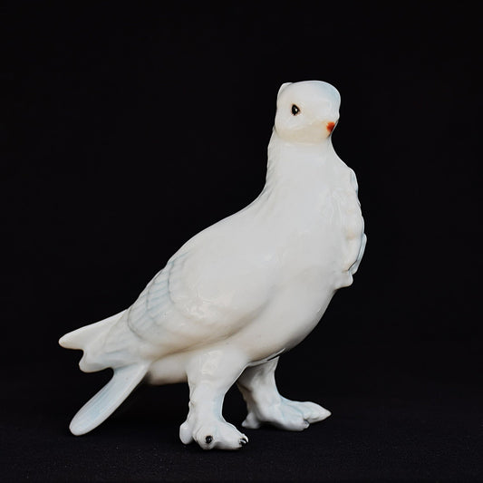 Порцеланова скулптура Royal Dove - изглед отстрани 2