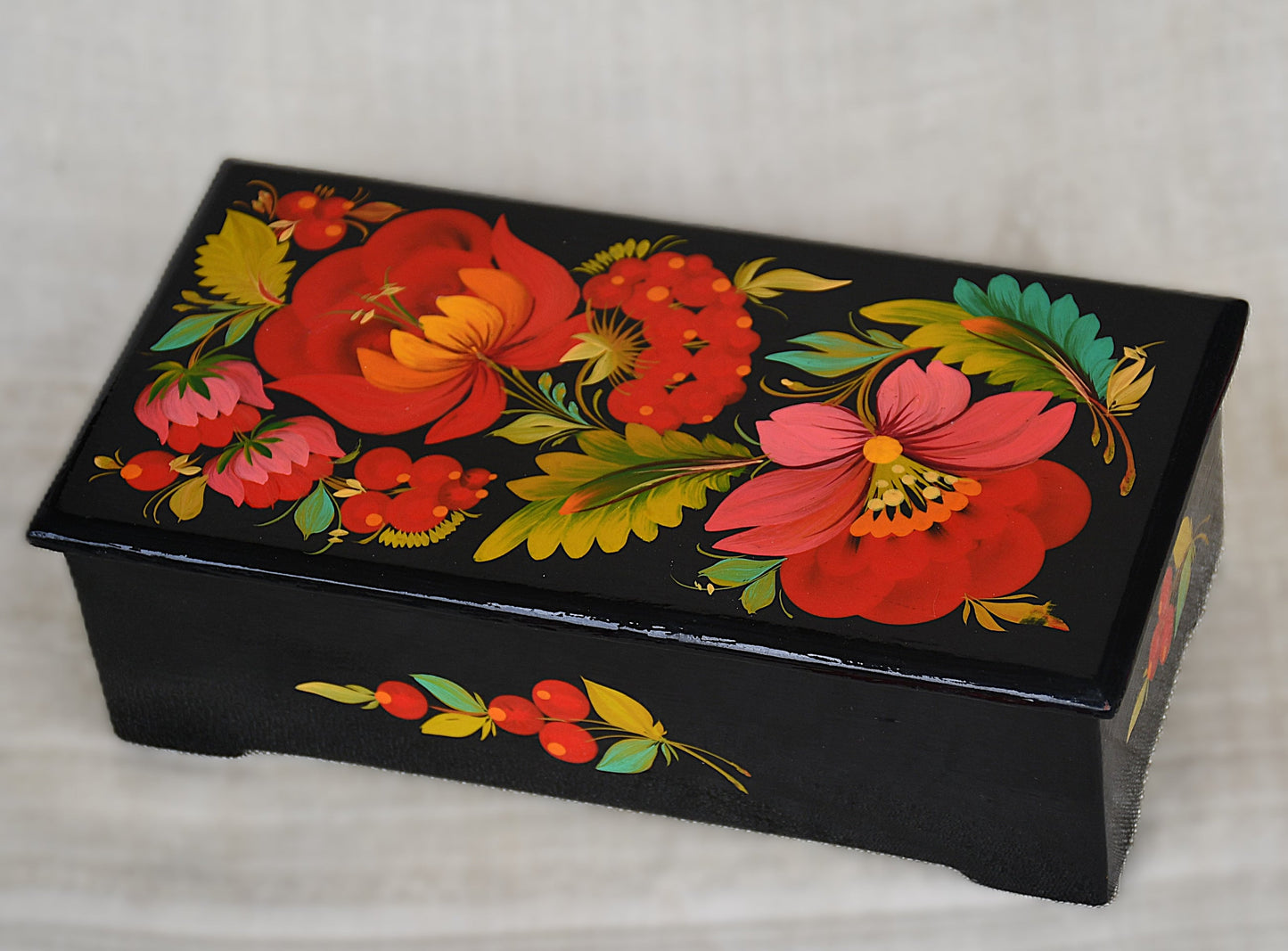 Лакова кутия Петриковска живопис - ръчно рисувана, СССР, 1970-те