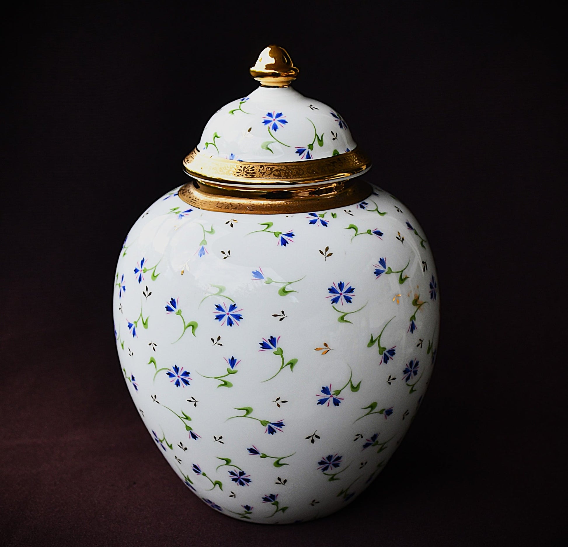 Limoges Barbeau - детайл флорален декор