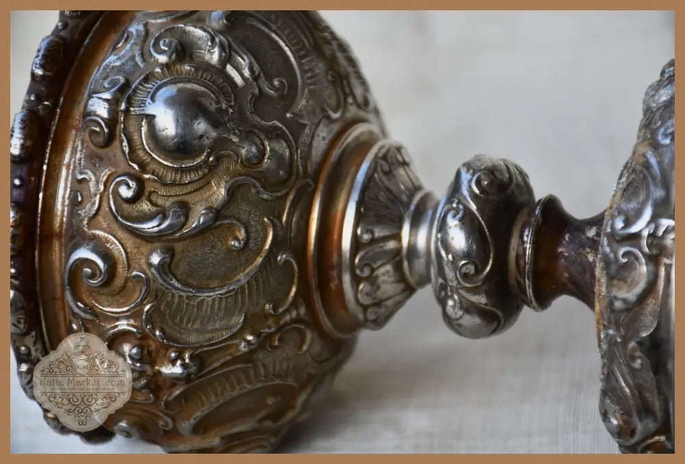 Античен бокал с барокова декорация - antique