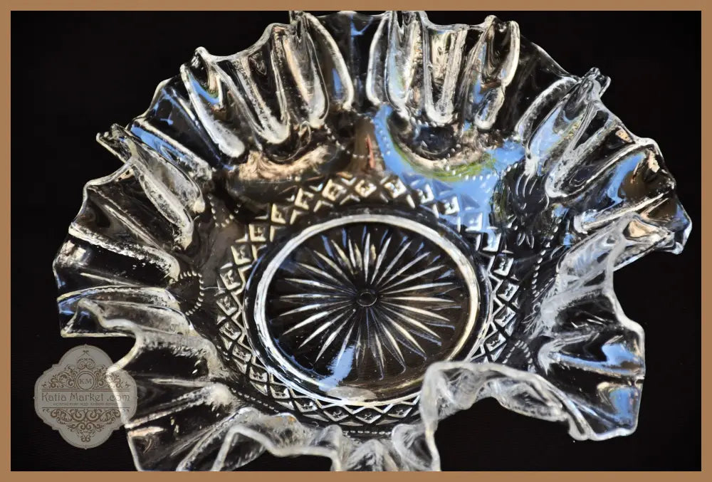 Антична бомбониера/купа/centerpiece - тип ’Fenton’ - antique