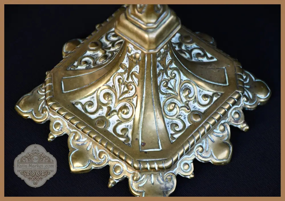Бронзов свещник - Италия - antique