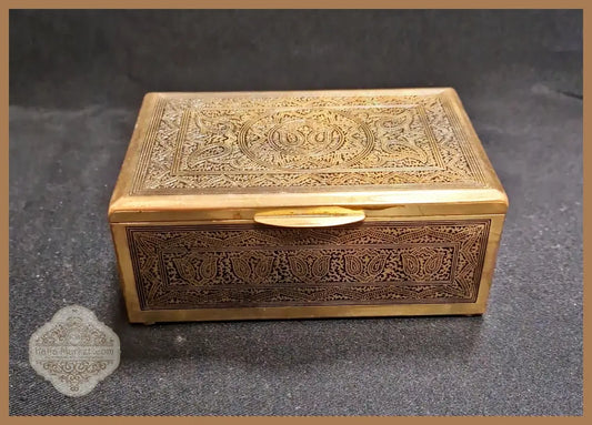 Дървена кутия с метален обков - antique