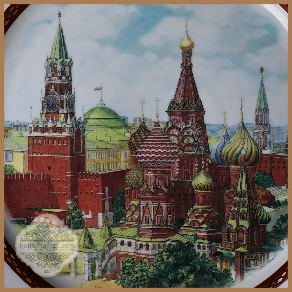Декоративна чиния ’Россия’ Дулево Москва/Кремъл 2010 г. - Антикварен предмет