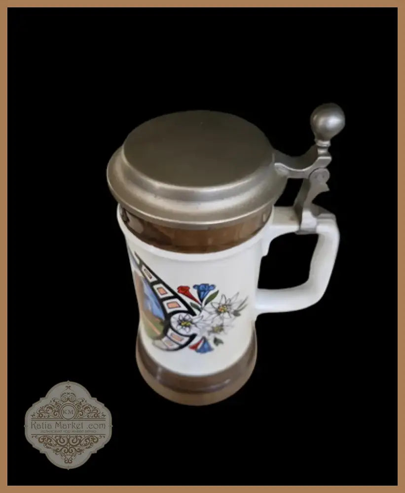 Халба с капак,вместимост 0,5L (459)
