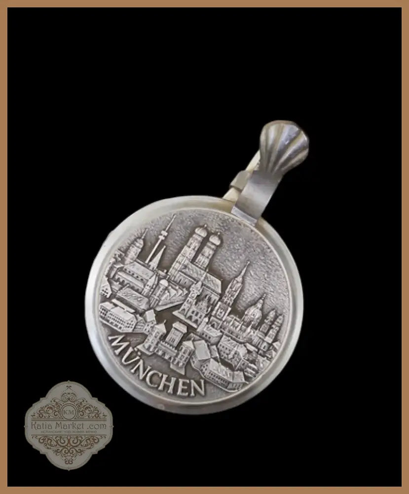Халба с капак,вместимост 0,5L (466)