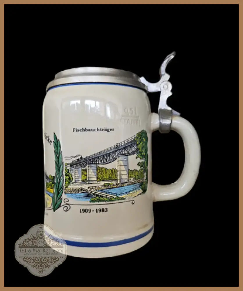 Халба с капак,вместимост 0,5L (466)