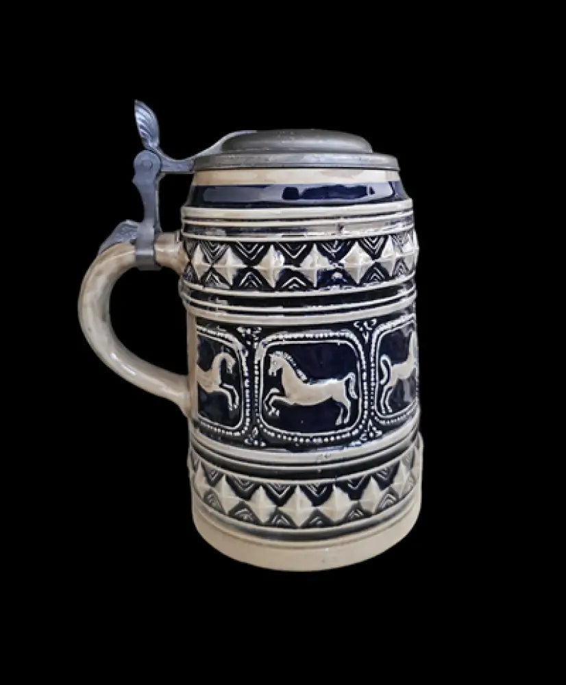 Халба с капак,вместимост 0,5L (460)