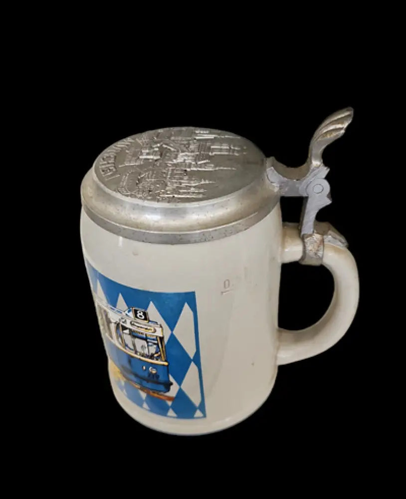 Халба с капак,вместимост 0,5L (462)