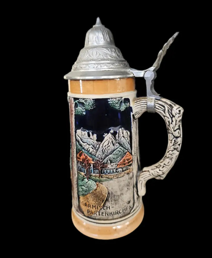 Халба с капак,вместимост 0,5L (464)
