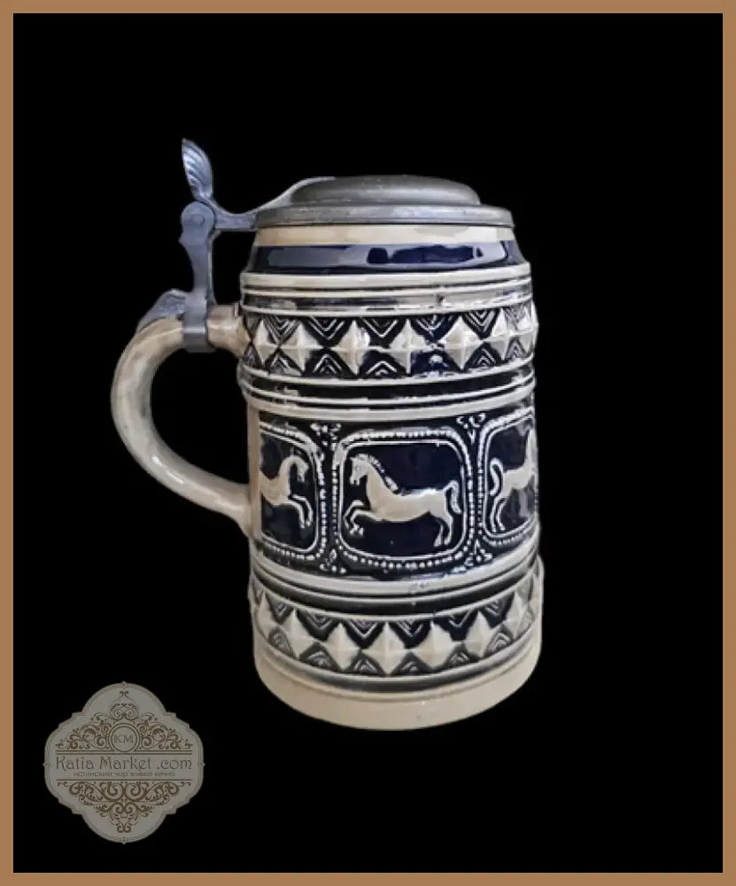 Халба с капак,вместимост 0,5L (460)