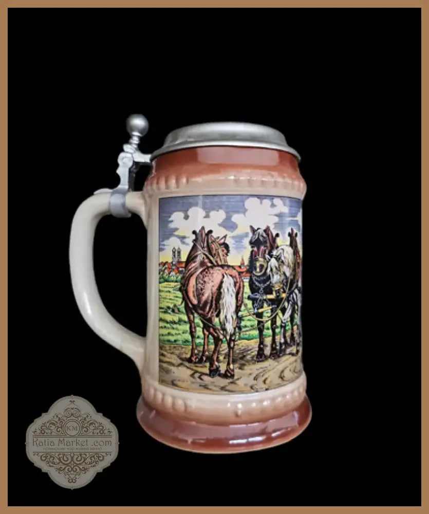Халба с капак,вместимост 0,5L (471)