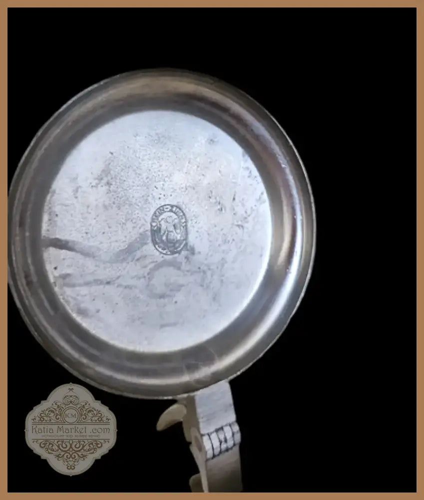 Халба с капак,вместимост 0,5L (462)