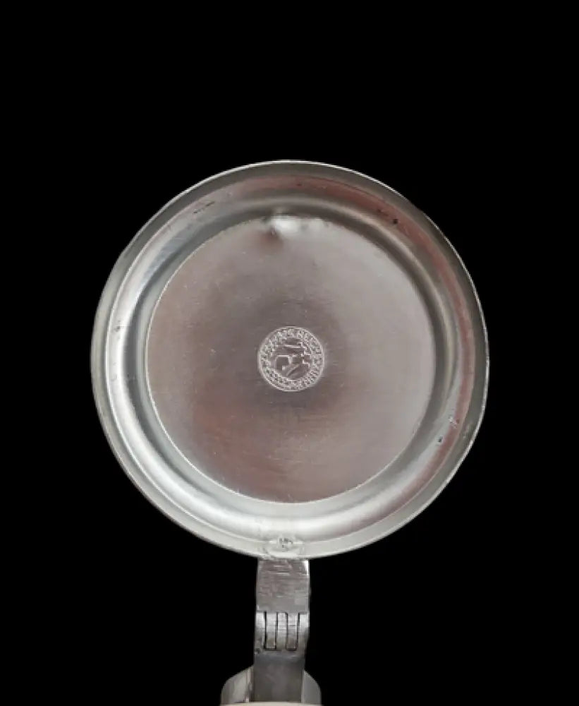 Халба с капак,вместимост 250mL (480)