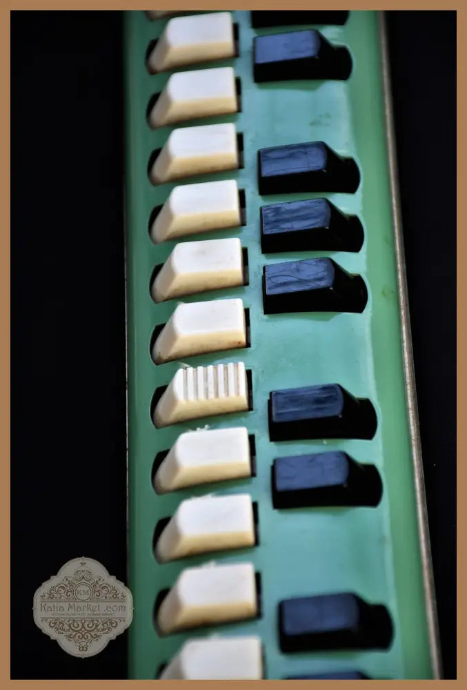 Hohner Melodica Soprano - antique