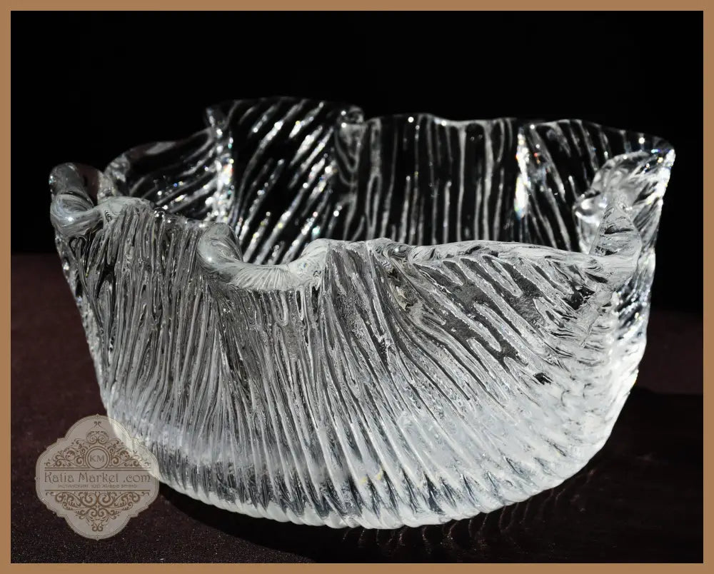 Кристална купа ръчно изработена. Тип Handkerchief. - antique
