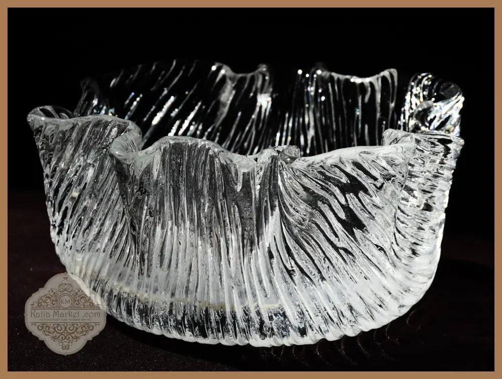 Кристална купа ръчно изработена. Тип Handkerchief. - antique