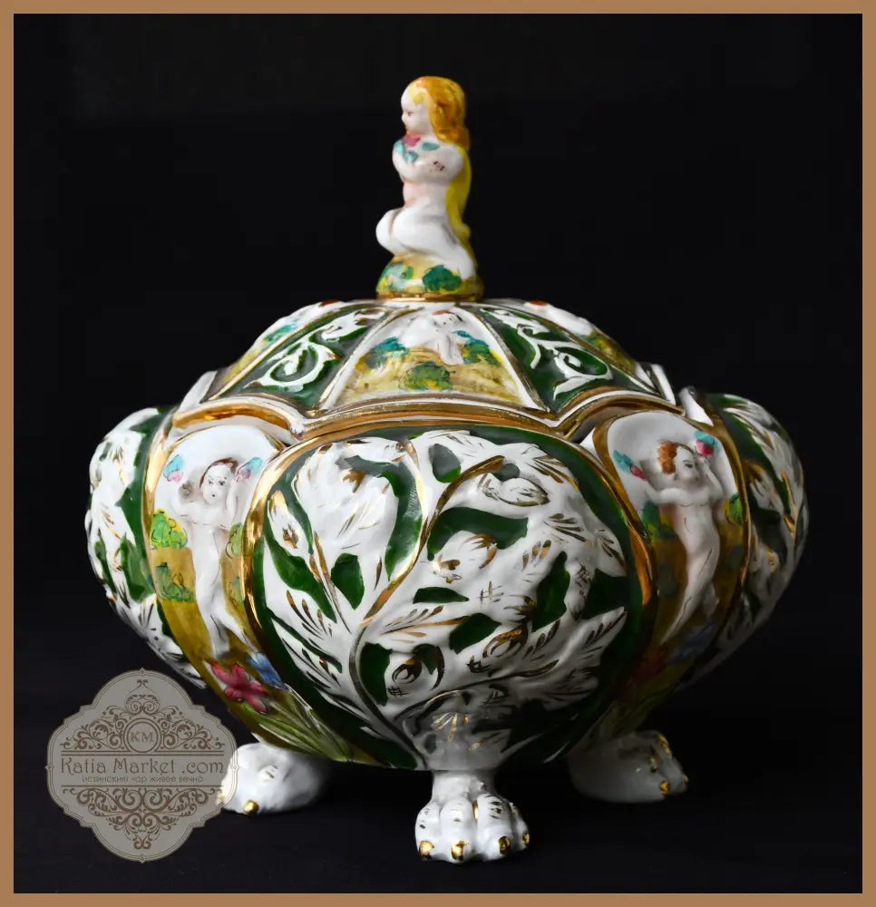 Купа с капак на Каподимонте - antique