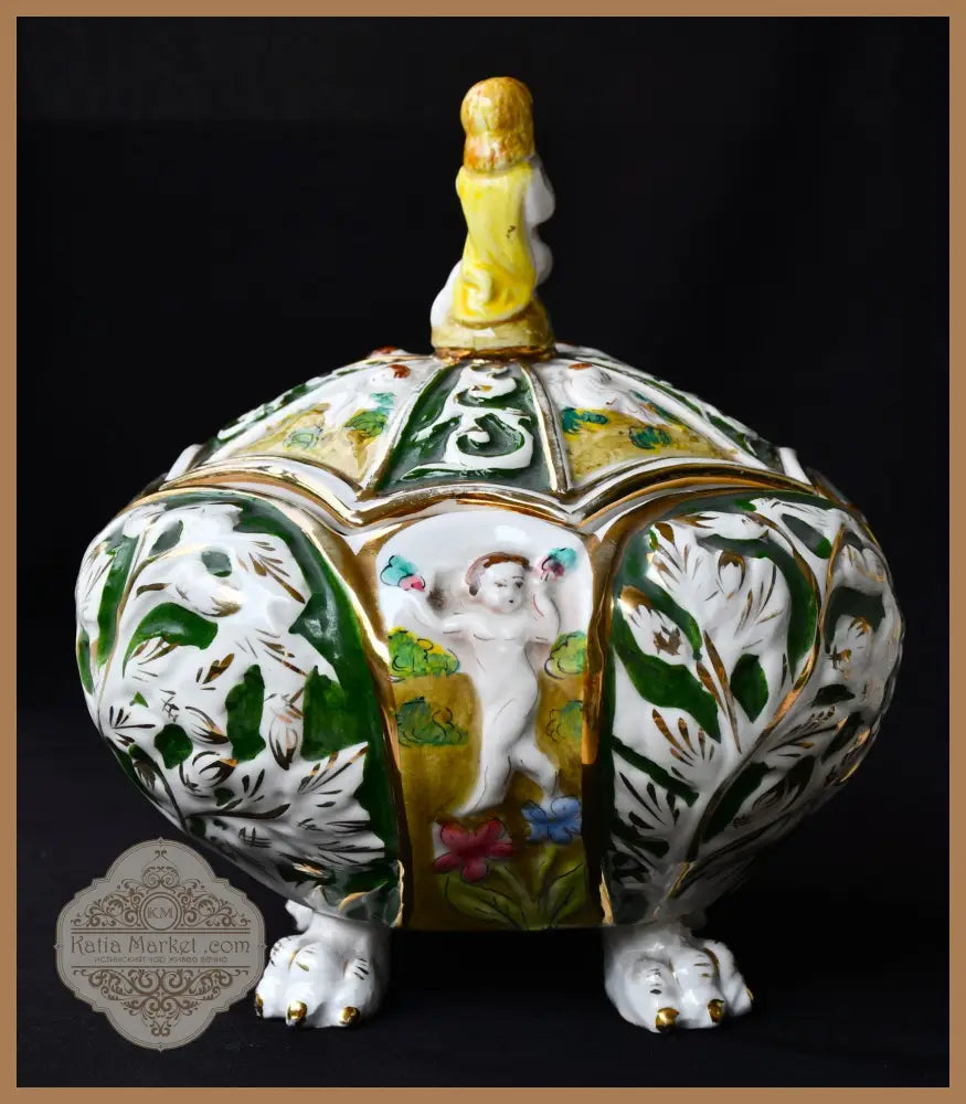 Купа с капак на Каподимонте - antique