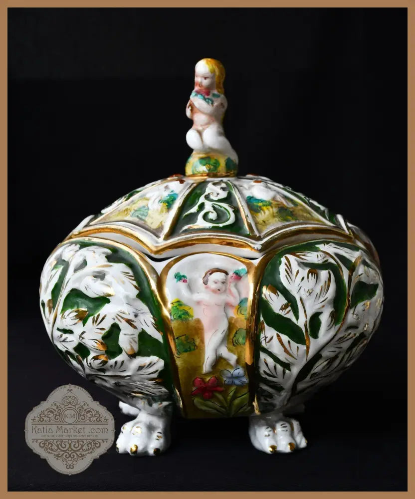 Купа с капак на Каподимонте - antique