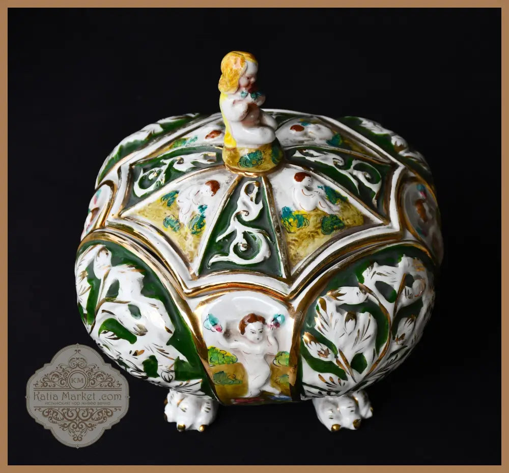 Купа с капак на Каподимонте - antique