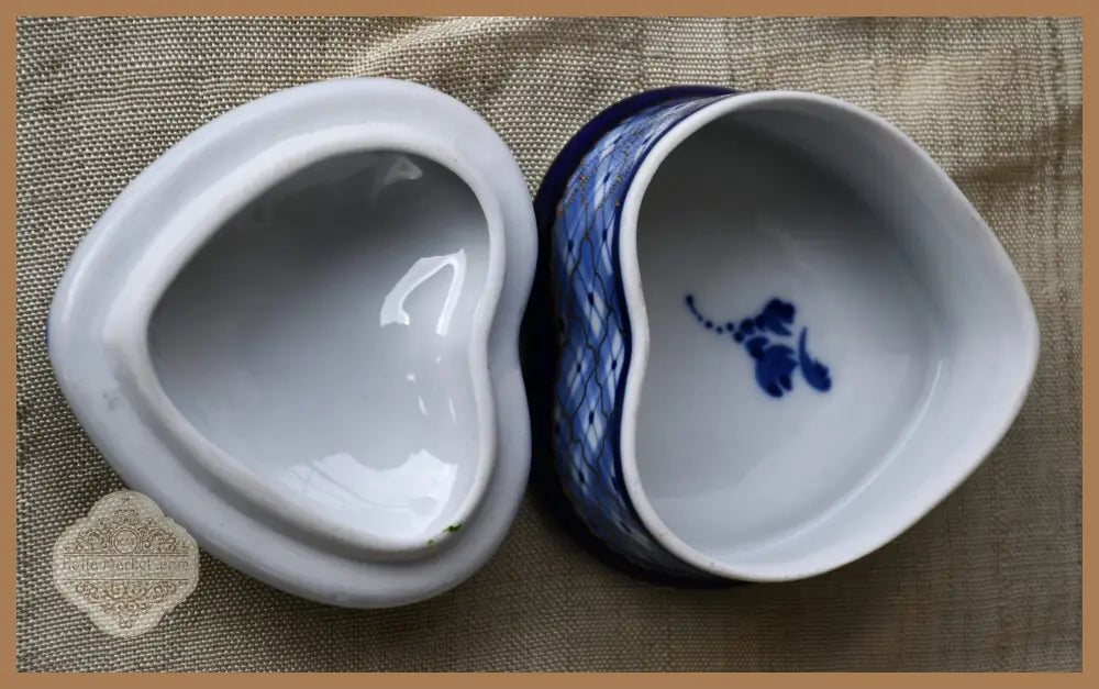 Кутия за бижута с форма на сърце от Гжел Русия - antique