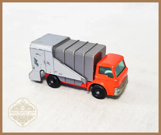 Метална количка Matchbox (24)