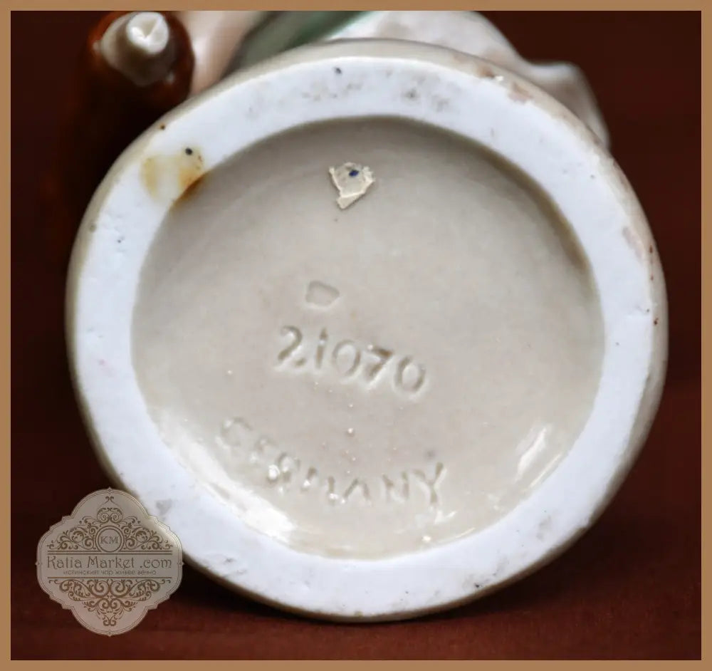 Немска фигура от 1930-те. Полихромна керамика. - antique