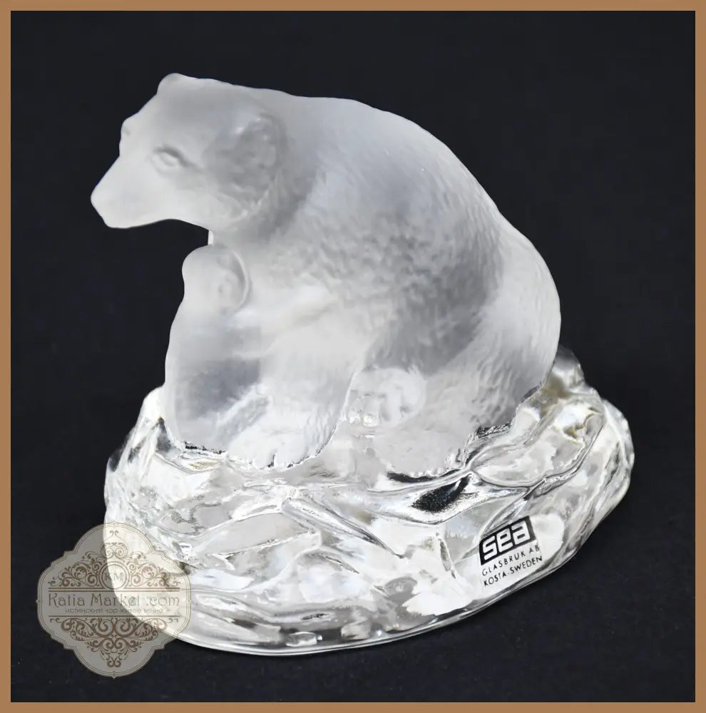 Полярна мечка с мечето си - кристална скулптура на SEA Glasbruk Kosta - antique