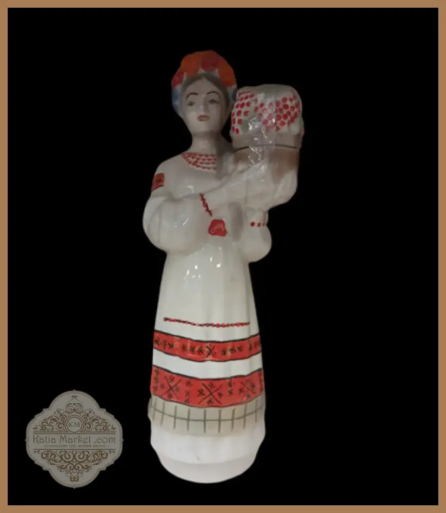 Порцеланова статуетка (167)