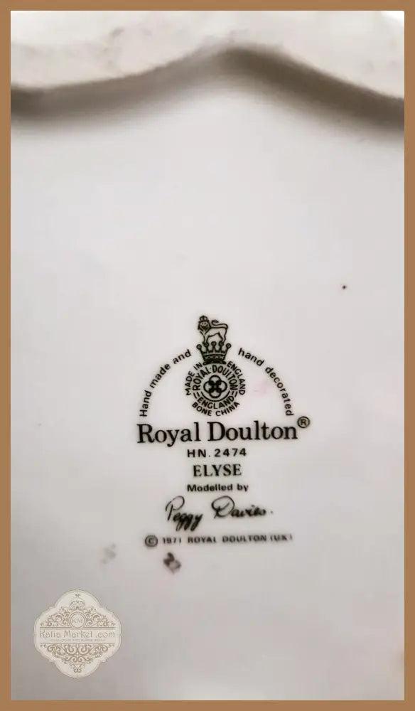 Порцеланова статуетка Royal Doulton - Elyse - antique