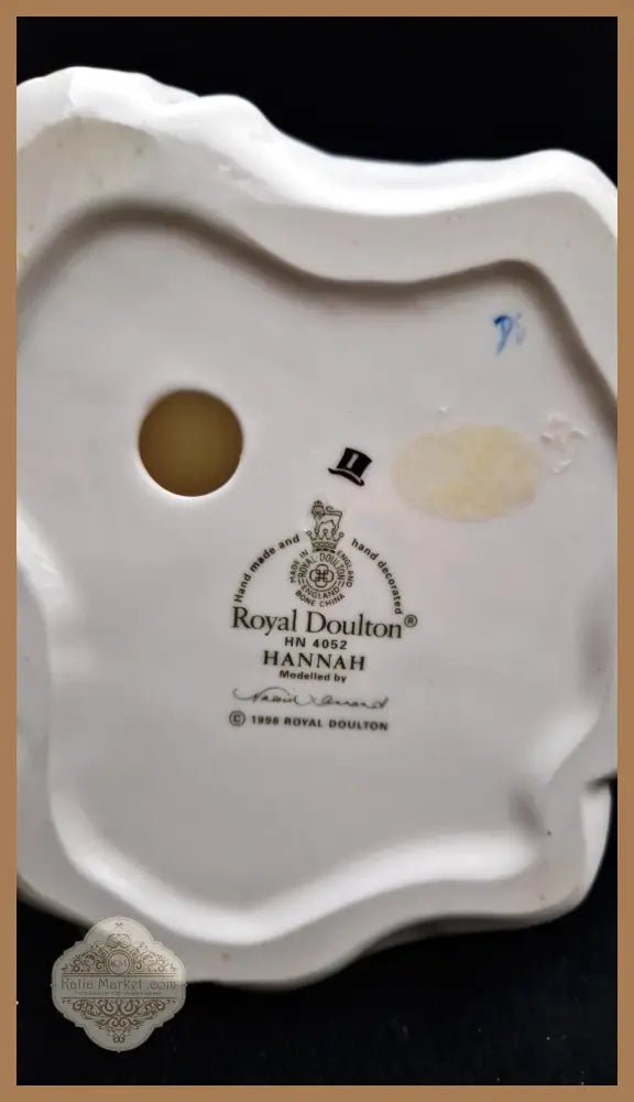 Порцеланова статуетка Royal Doulton - Hannah - antique