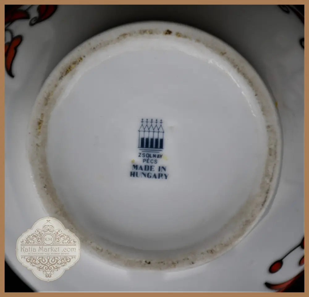 Порцеланова винтидж ваза от Жолнай/Zsolnay - antique