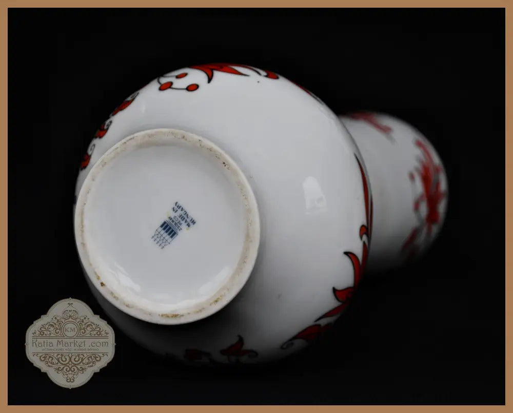 Порцеланова винтидж ваза от Жолнай/Zsolnay - antique