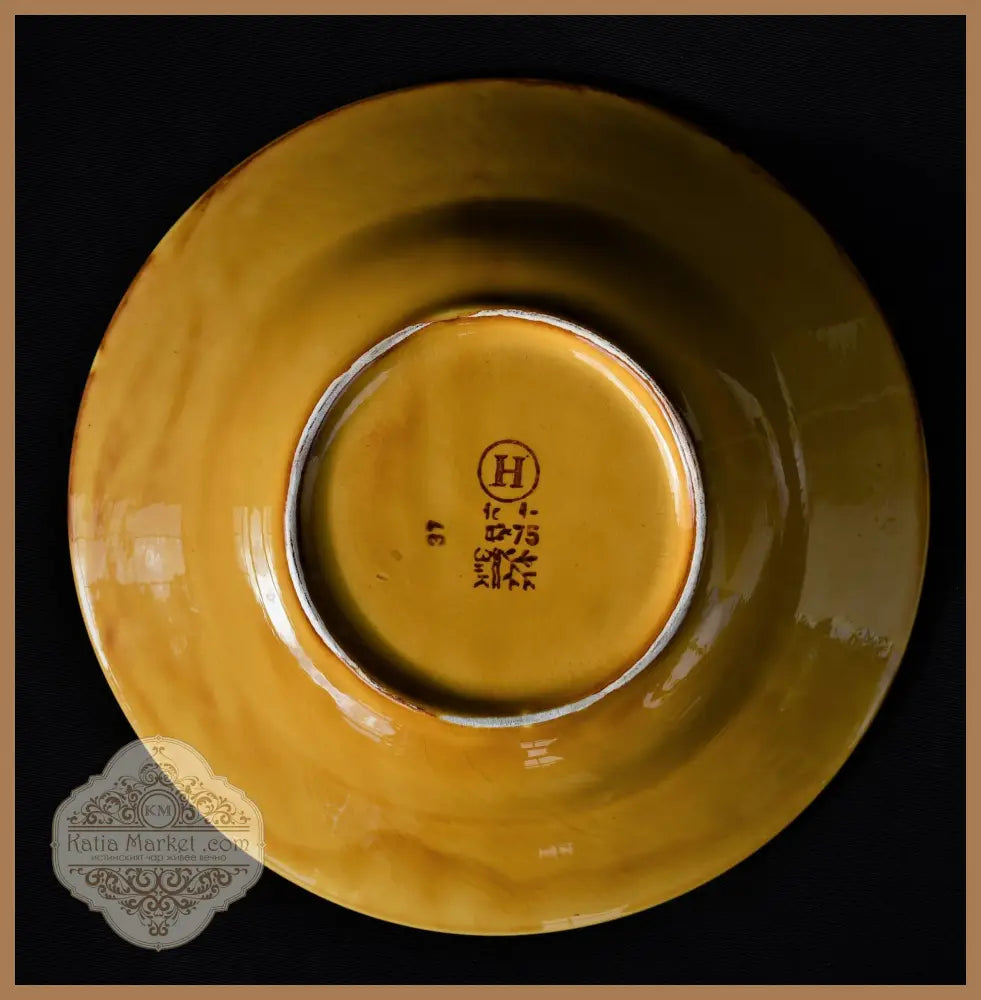 Съветска чиния - майолика - antique