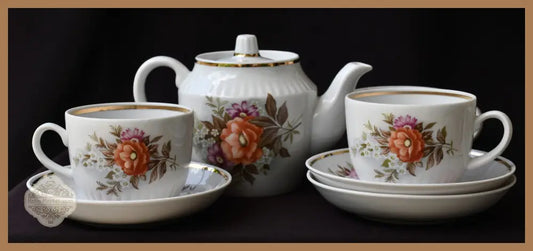 Съветски винтидж сервиз за чай - ’Dmitrovsky porcelain - Verbilki’ - antique