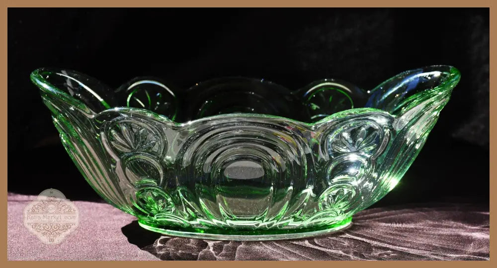 Стъклена фруктиера тип ’гондола’. Арт Деко. 30-те. - antique