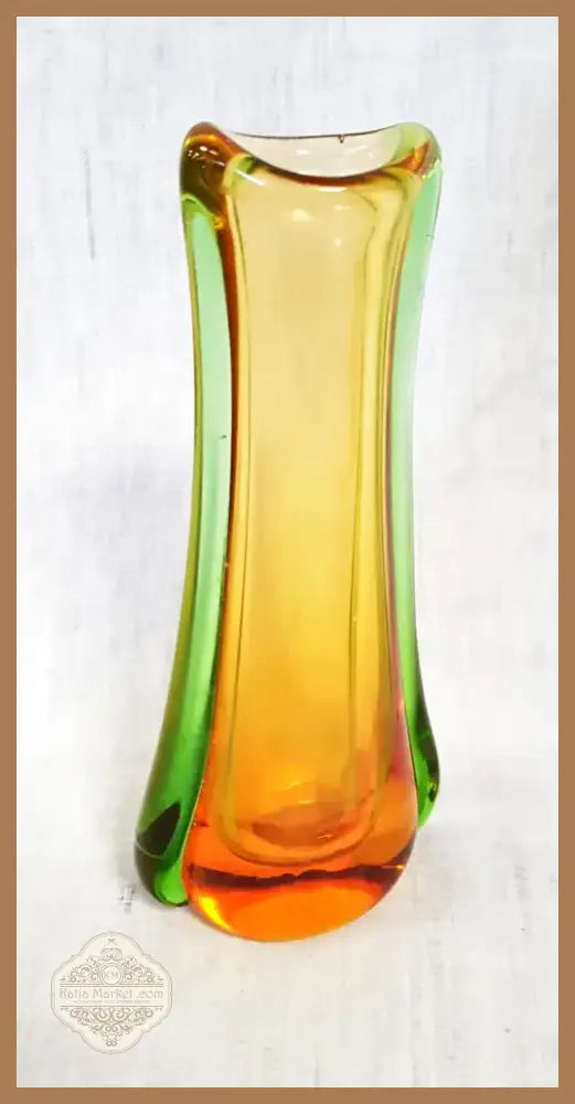Стъклена ваза (194)
