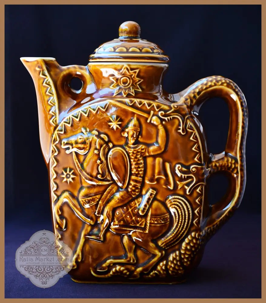 Винтидж чайник ’Св. Георги’ - майолика СССР - antique
