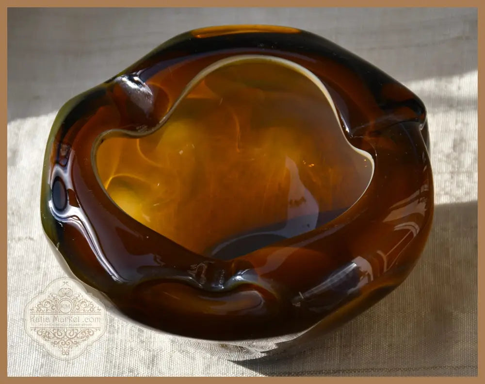 Винтидж пепелник - art glass - antique