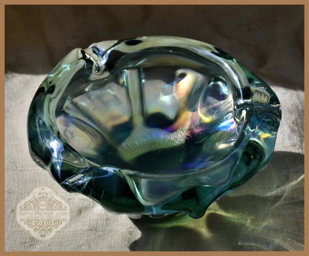 Винтидж пепелник от карнавално стъкло - antique