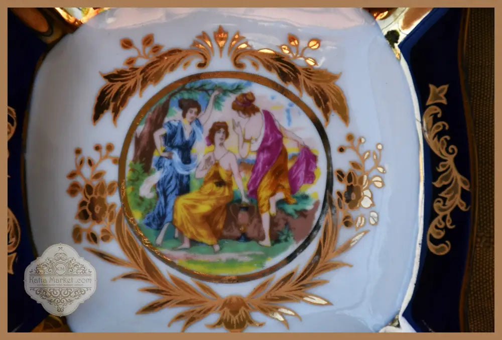 Винтидж порцеланов пепелник на ’Thun’ във виенски стил - antique