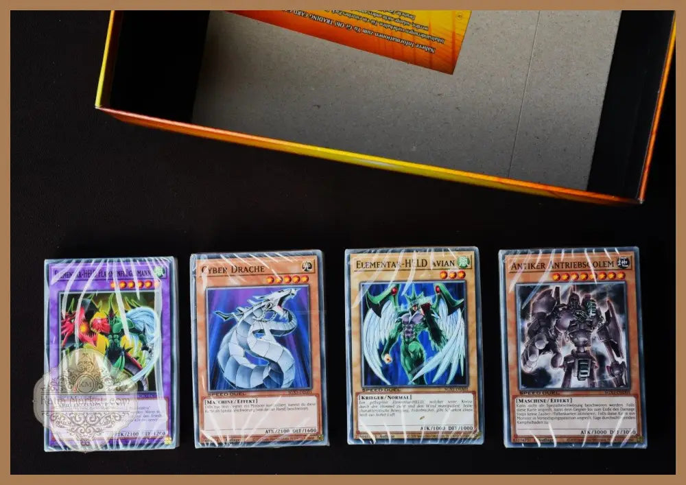 Yu-Gi-Oh TCG Speed Duel GX: Duel Academy Box - antique